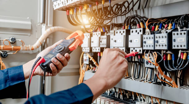 Best Affordable Emergency Electrician  in Ives Estates, FL